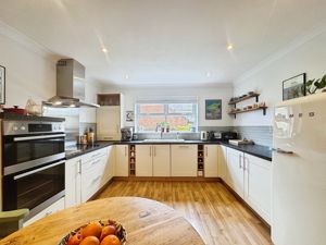 Photo 16- click for photo gallery